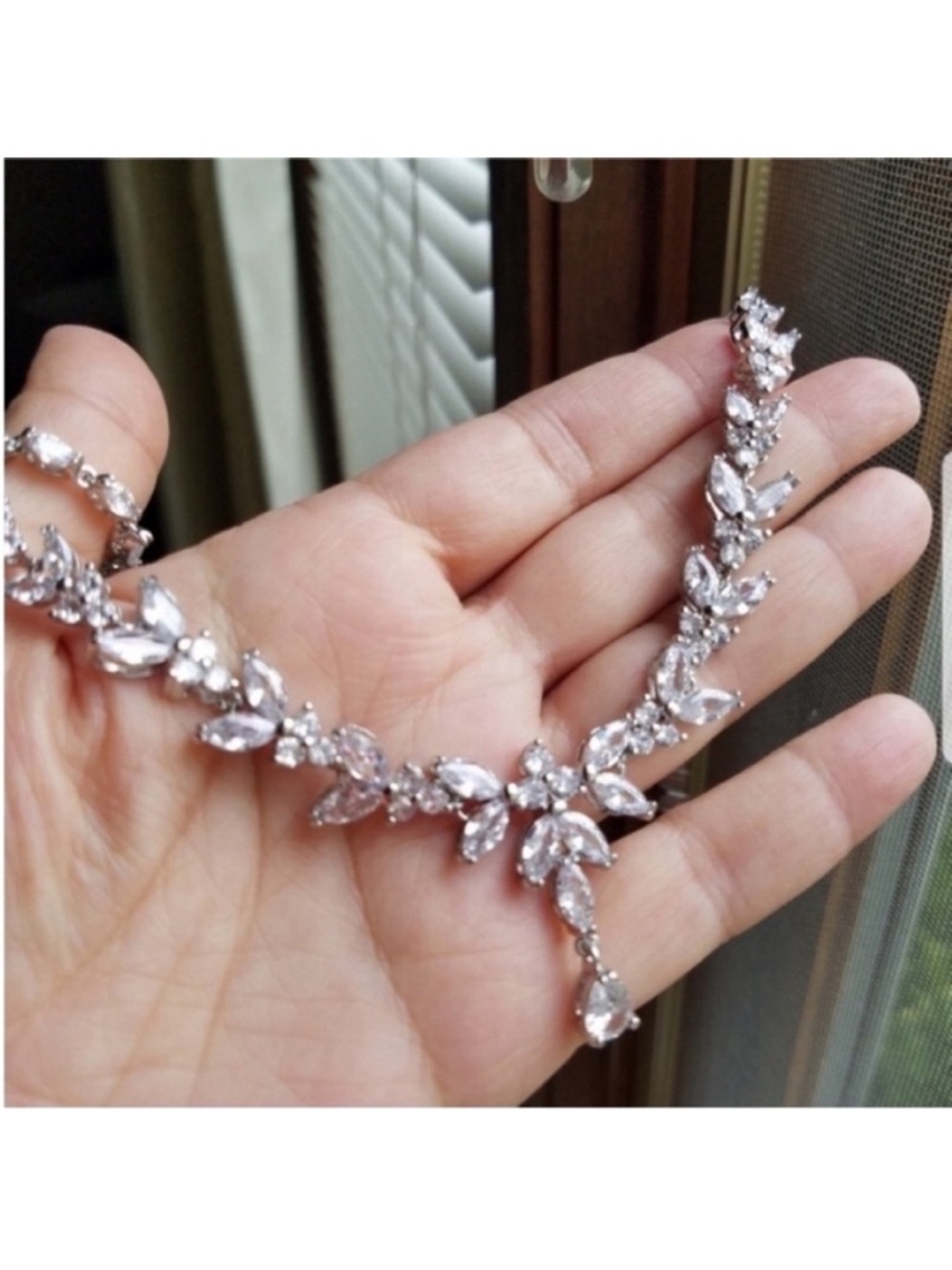Swarovski Elements Platinum Marquis Teardrop Leaf Necklace & Earrings SET - Picture 6 of 16